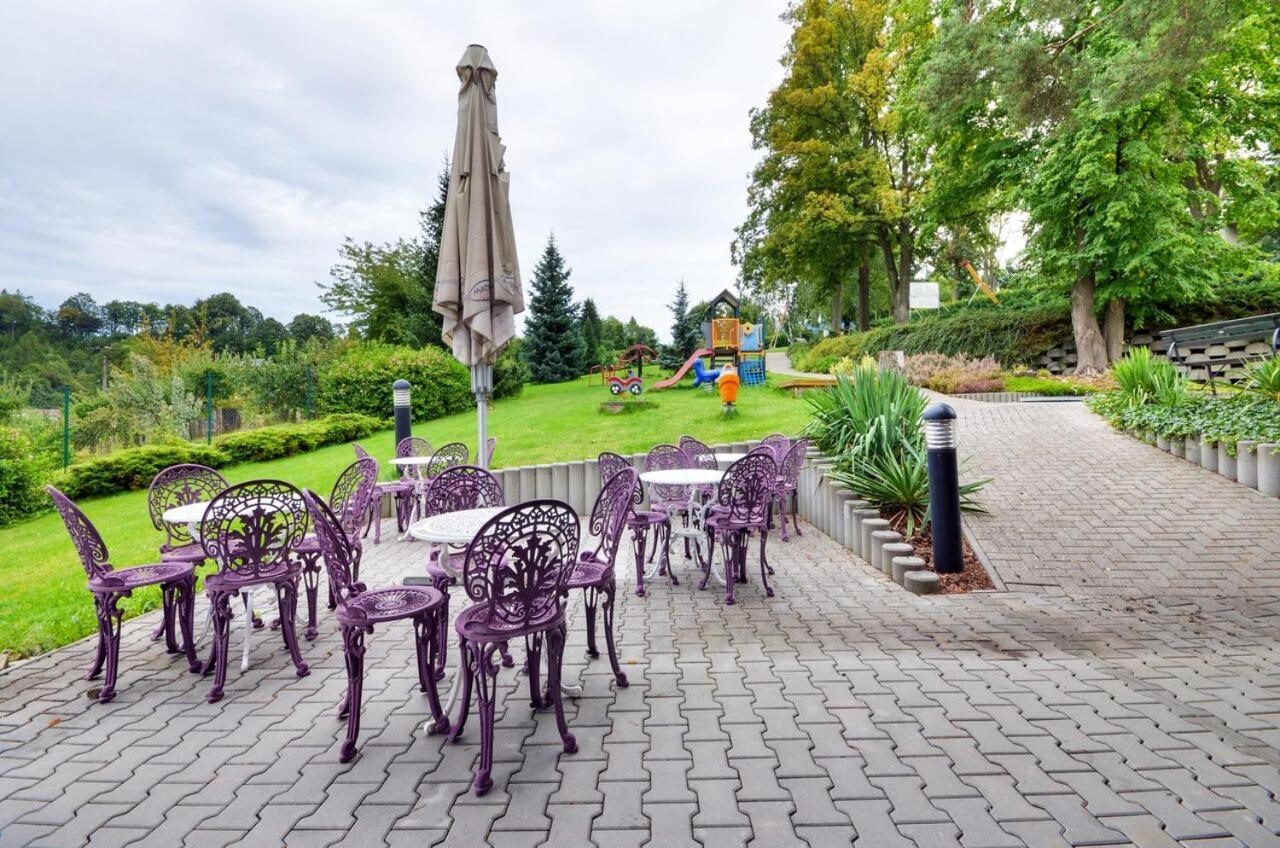 Hotel Filipinum Jablonné nad Orlicí Exteriör bild