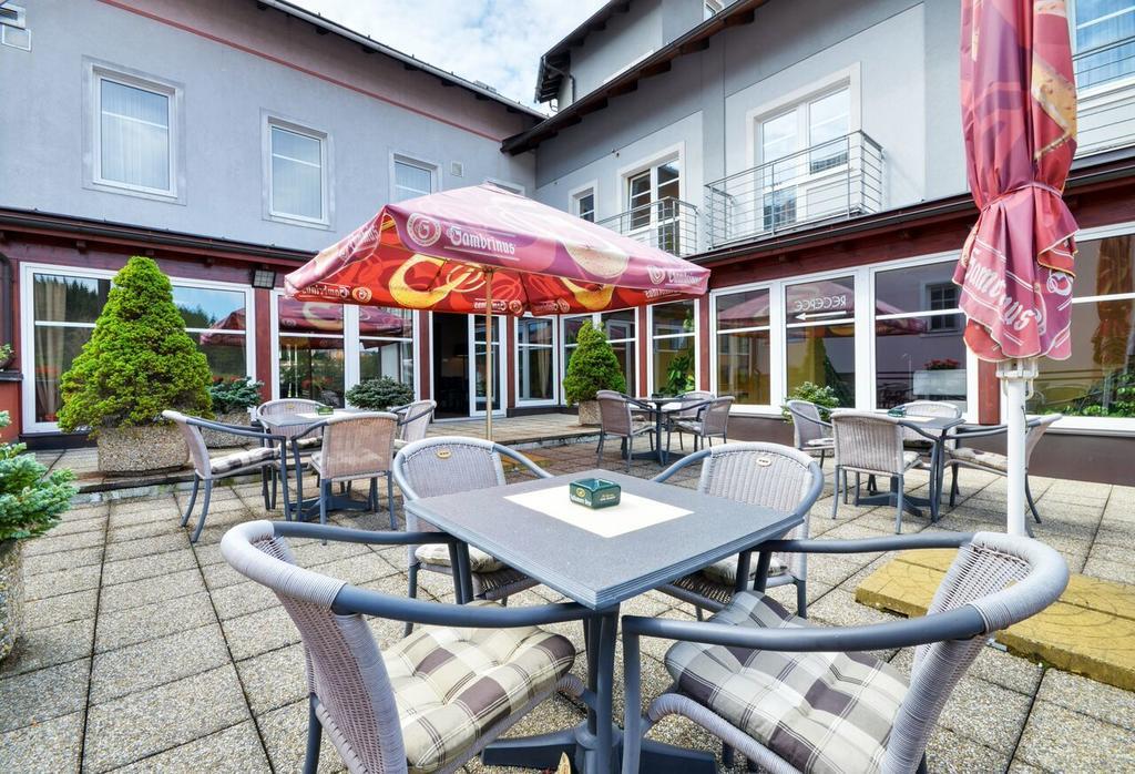 Hotel Filipinum Jablonné nad Orlicí Exteriör bild