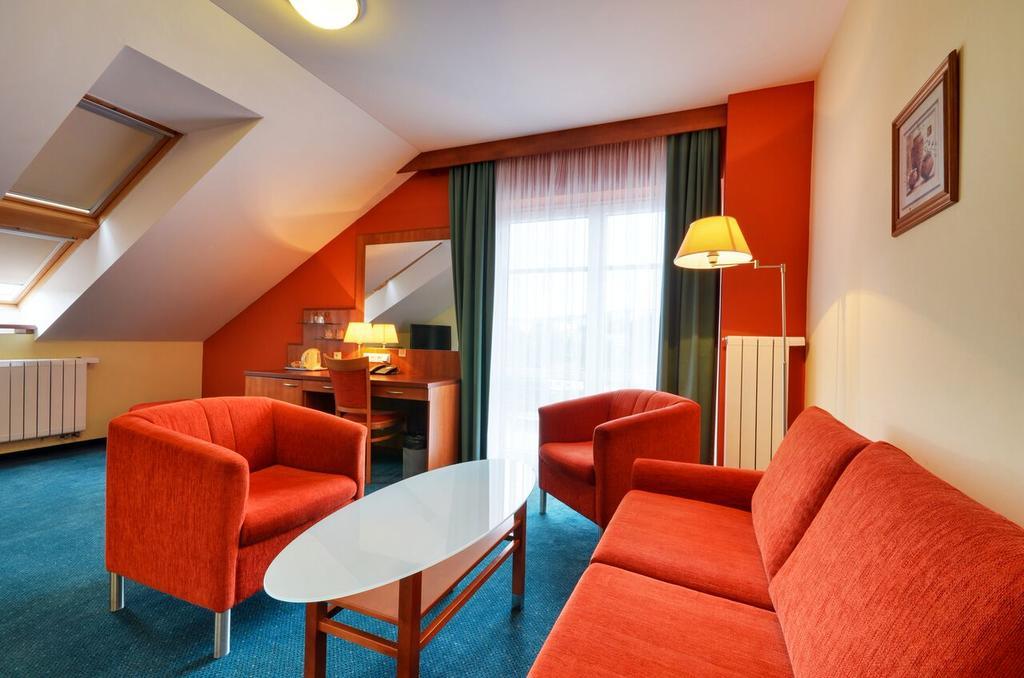 Hotel Filipinum Jablonné nad Orlicí Rum bild